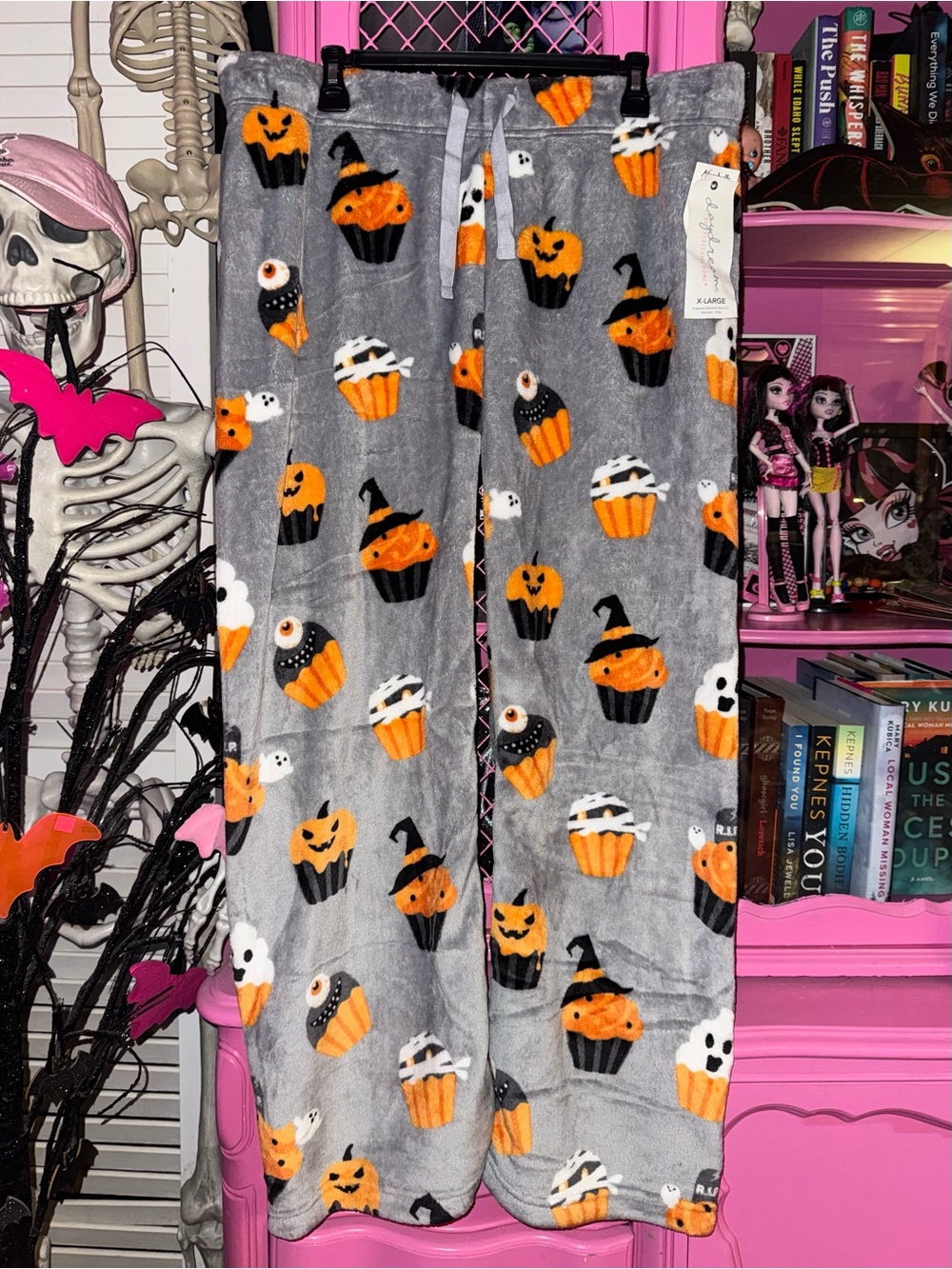 daydream by berkshire home cupcake halloween fluffy gray pajama pants BNWT